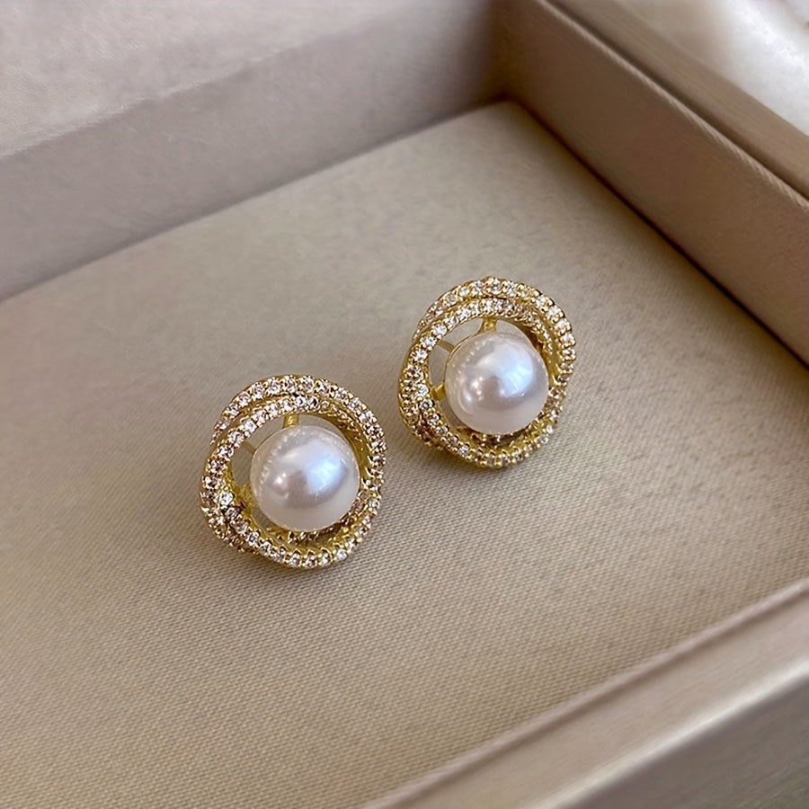 Classy Lady Pearl Stud Earrings