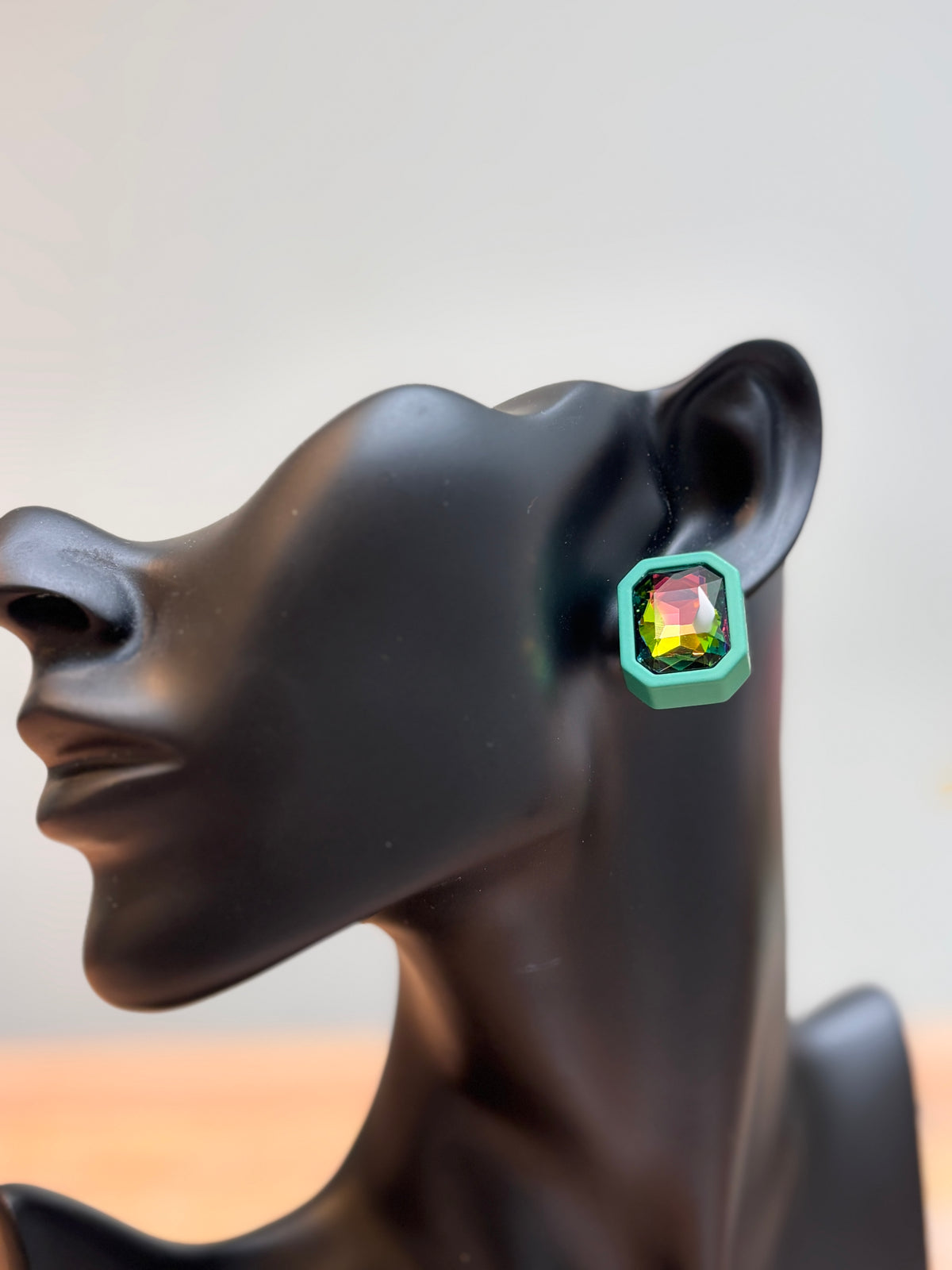 Retro Glass Ear Stud (Green)