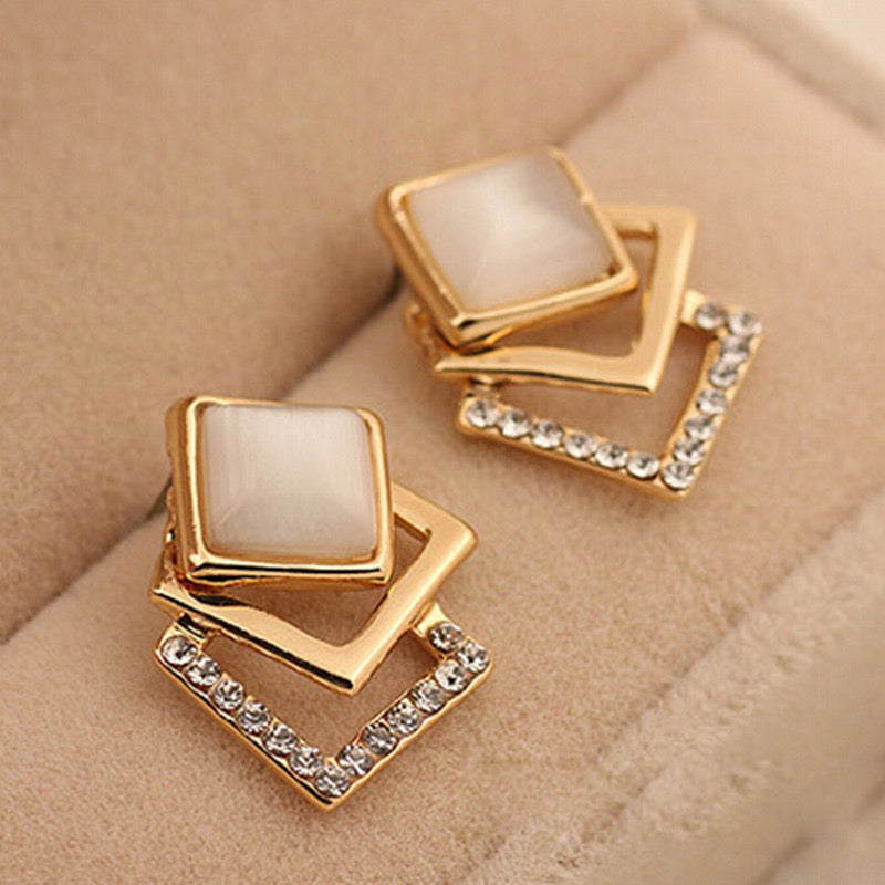 Cream and Gold Stud